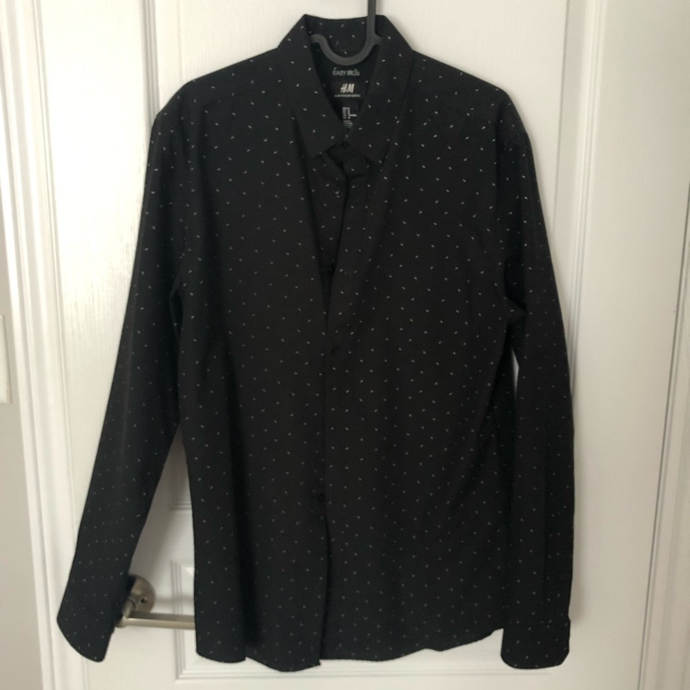 H&M | Black with White Men’s Dress Shirt